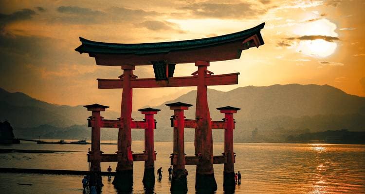 Discover Japan in Luxury